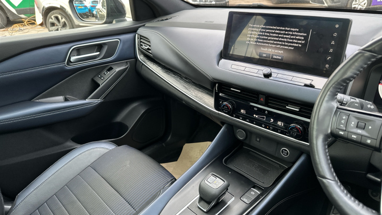 Nissan Qashqai 1.3 DiG-T MH 158 Tekna 5dr Xtronic Petrol Hatchback